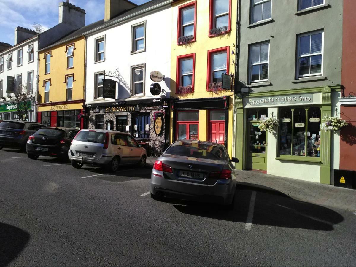12A Main Street Kenmare Bunk Beedroom 2 מראה חיצוני תמונה