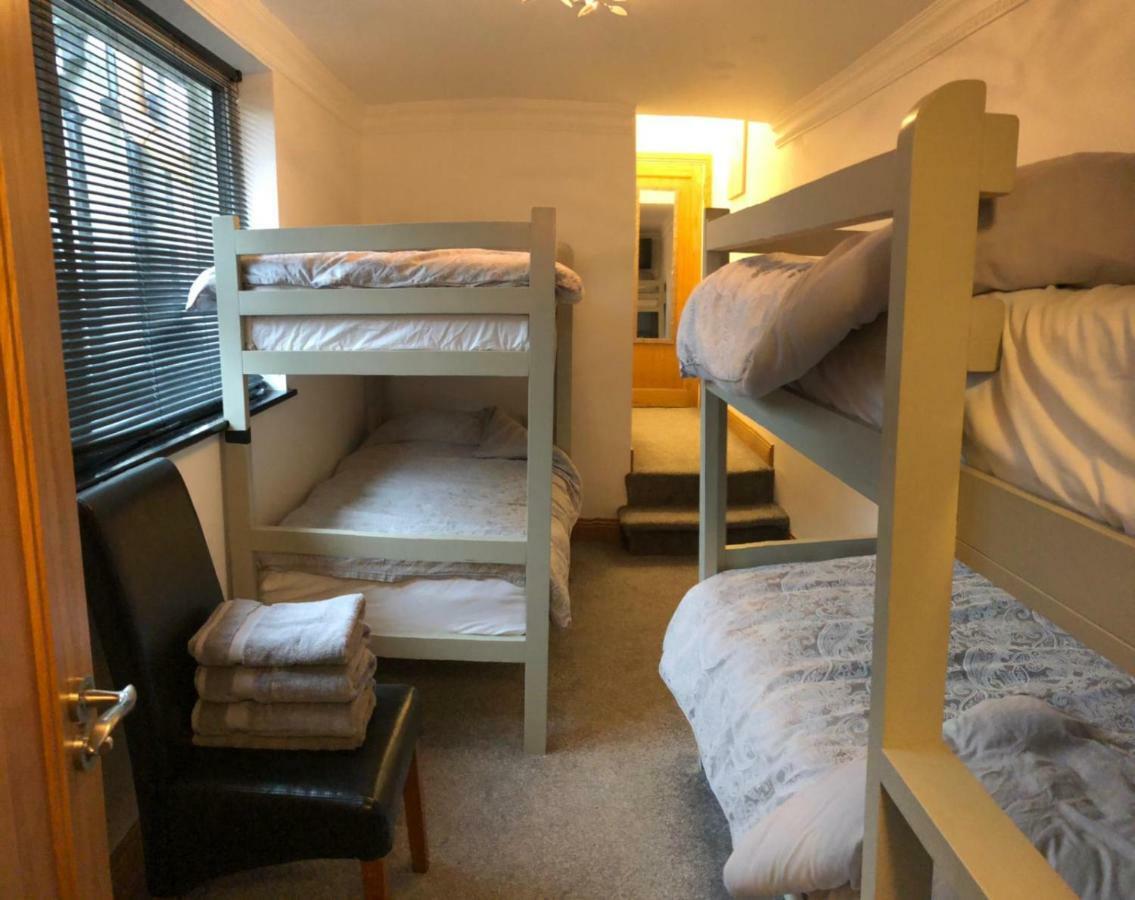 12A Main Street Kenmare Bunk Beedroom 2 מראה חיצוני תמונה