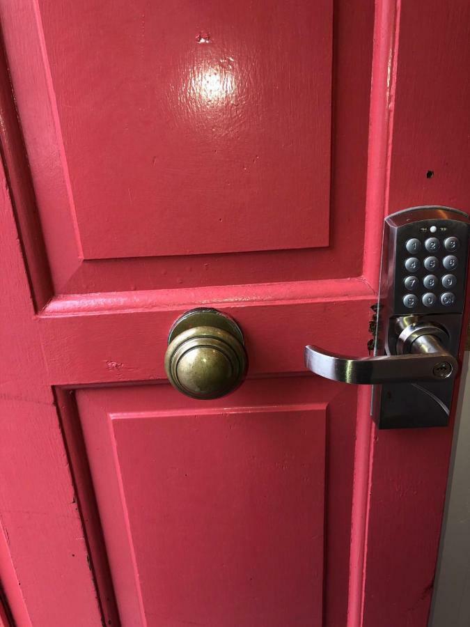 12A Main Street Kenmare Bunk Beedroom 2 מראה חיצוני תמונה