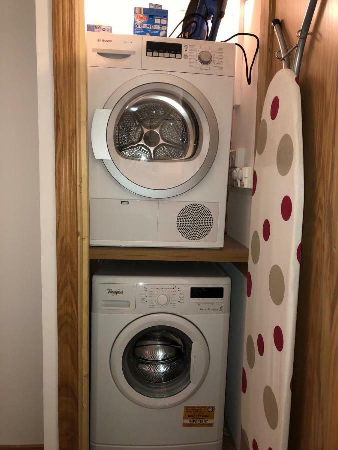 12A Main Street Kenmare Bunk Beedroom 2 מראה חיצוני תמונה